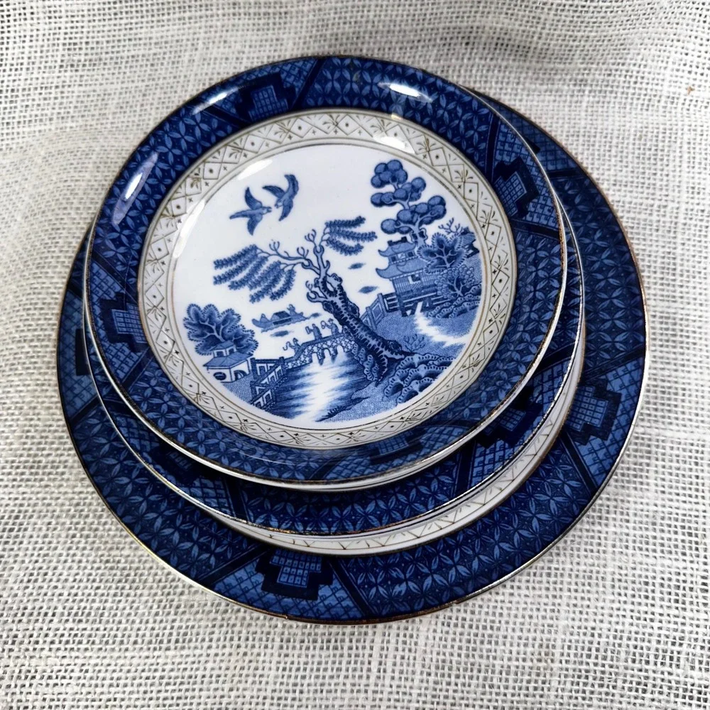 Vintage Occupied Japan Ironstone Blue Willow China Lot 5 Mixed Pieces Gold Trim